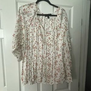 White floral 3/4 length top from lane Bryant